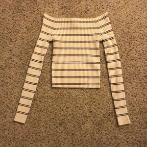 Strapless, long sleeve